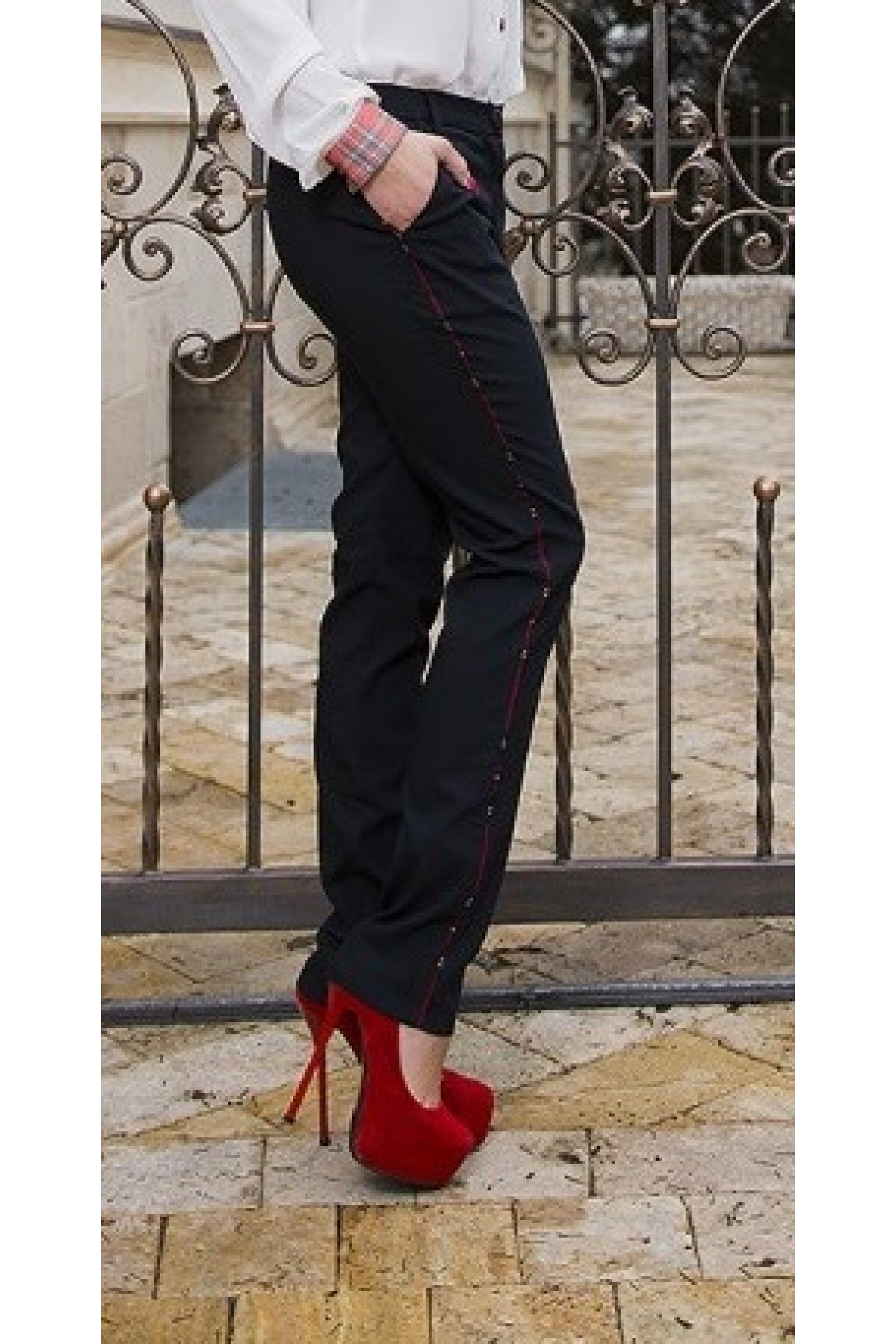 Pantaloni cu vipusca, tartan